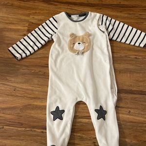 Mayoral 6-12 months one piece velour
